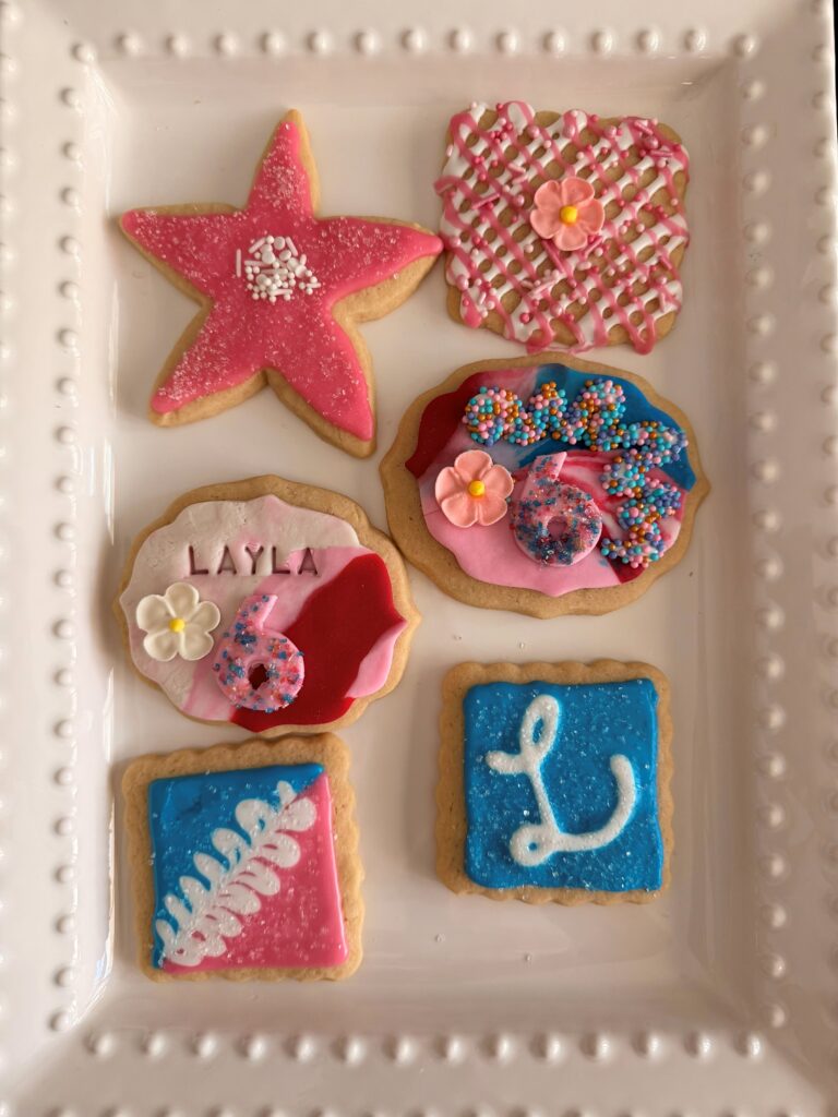 Layla cookies white tray 768x1024